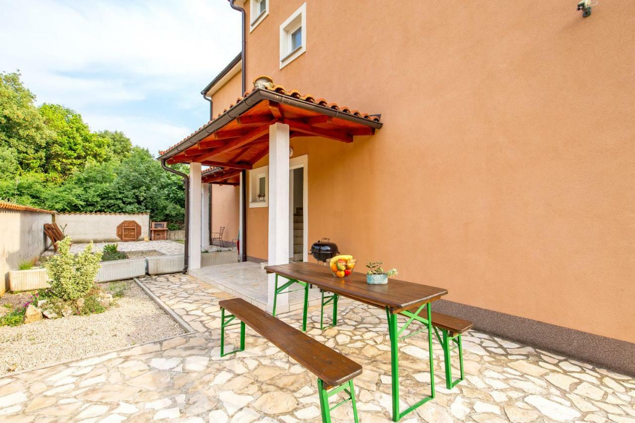 Ferienwohnung Julija Dramalj Exterior foto