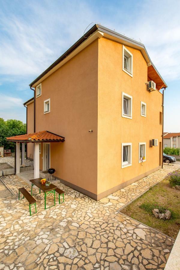 Ferienwohnung Julija Dramalj Exterior foto