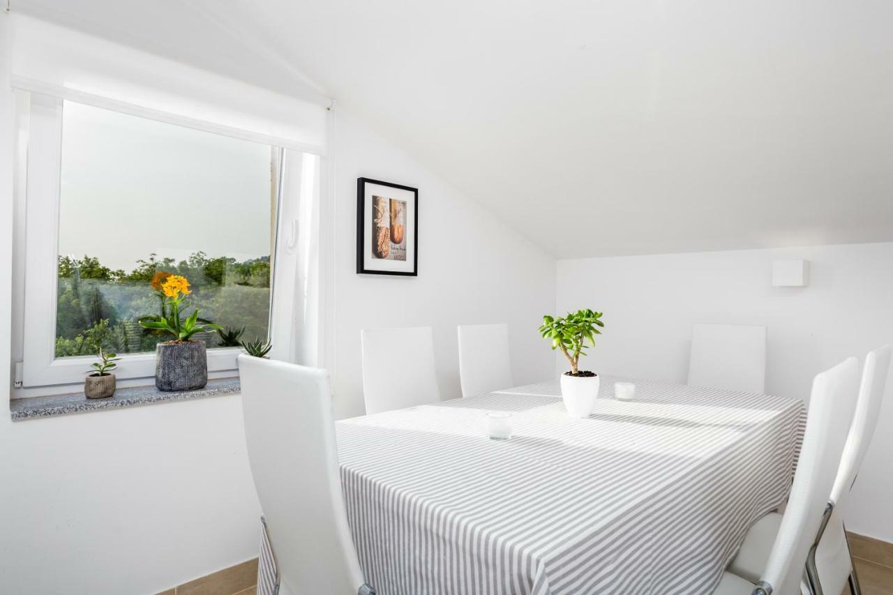 Ferienwohnung Julija Dramalj Exterior foto